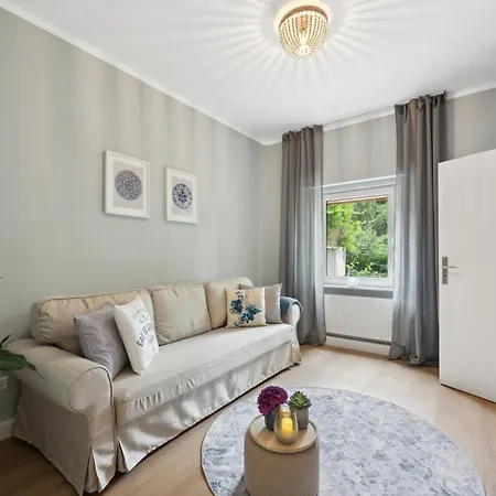 Altstadt Apartment Am Wasser Mit Parkplatz Und Riesigem Garten Bad Kreuznach Exterior photo