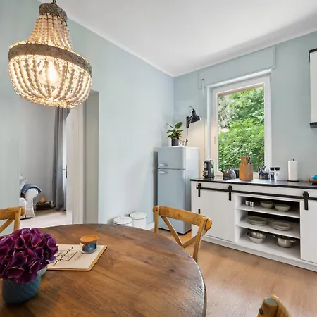 Altstadt Apartment Am Wasser Mit Parkplatz Und Riesigem Garten Bad Kreuznach Exterior photo