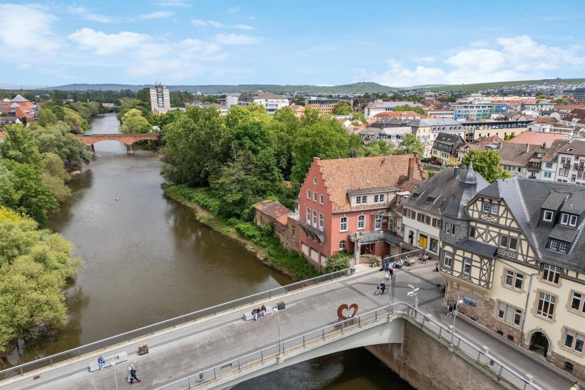 Apartment Altstadt Am Wasser Mit Parkplatz Und Riesigem Garten